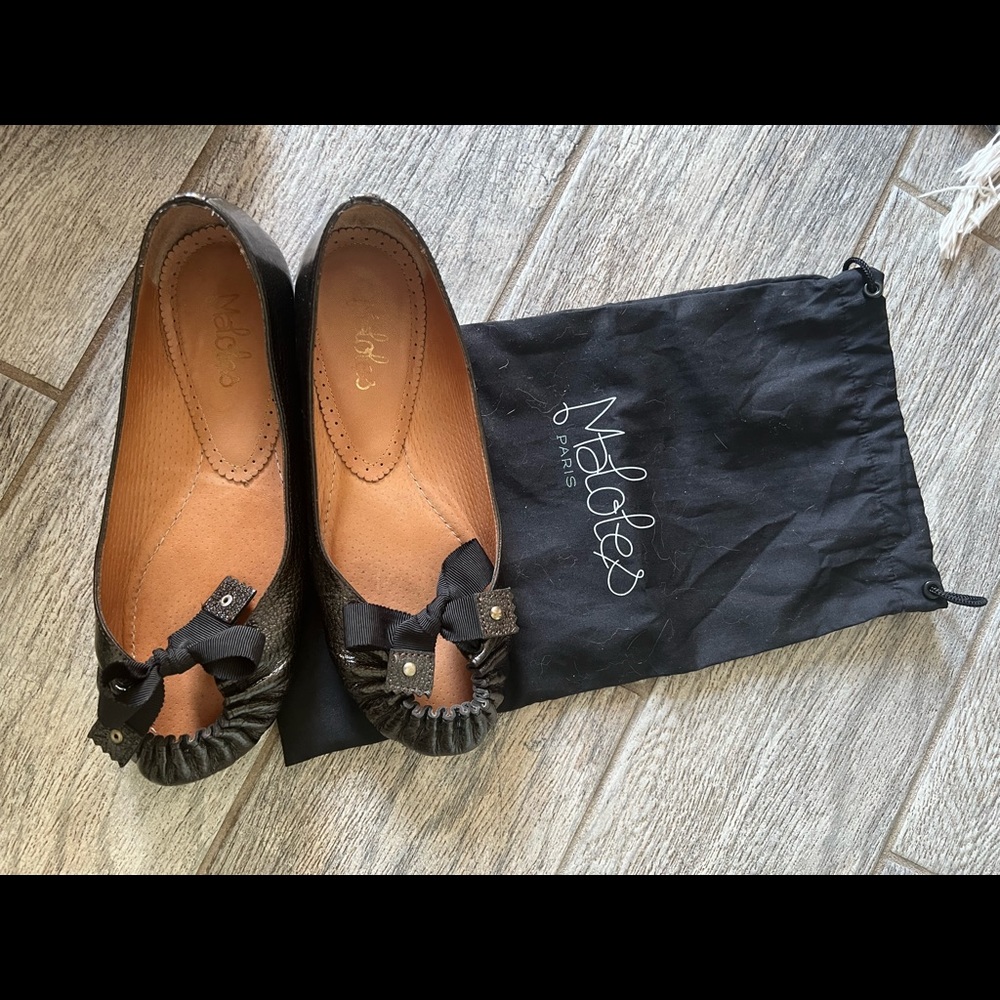 Patent leather  maloles Paris flats size 7 1/2